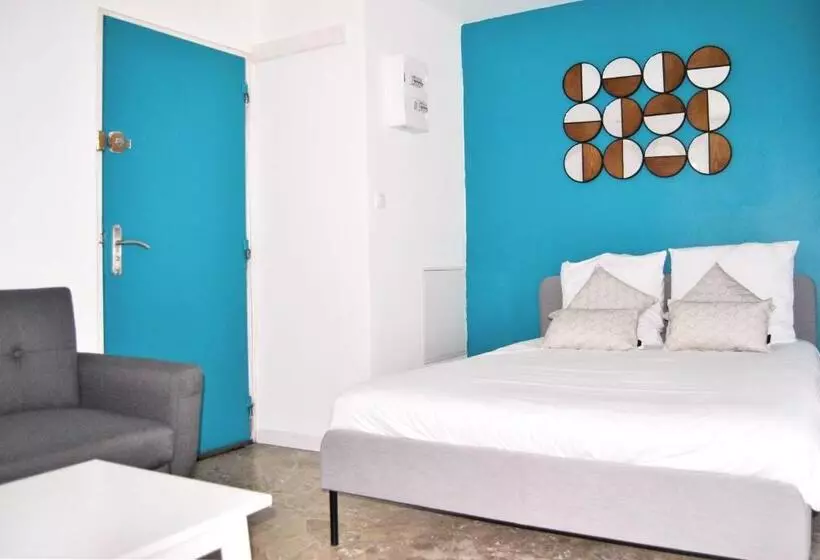 Отель Hôtel Le Thurot