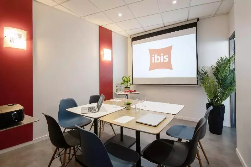 Отель Ibis Cannes Plage La Bocca