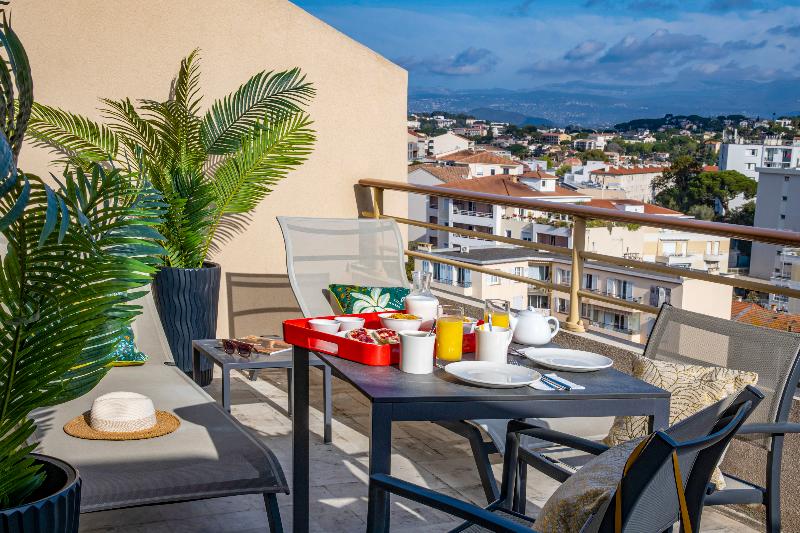 هتل Ibis Cannes Plage La Bocca