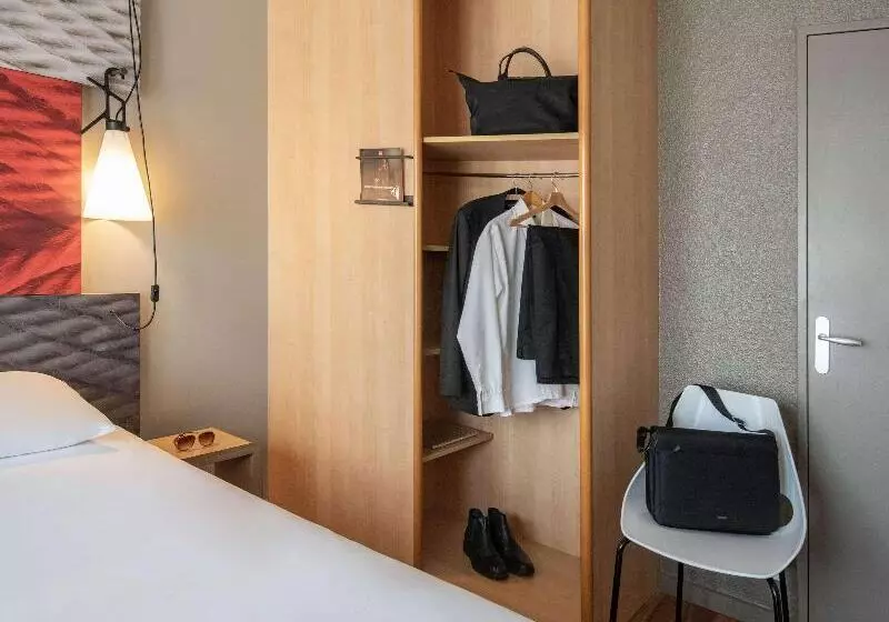 Отель Ibis Cannes Plage La Bocca