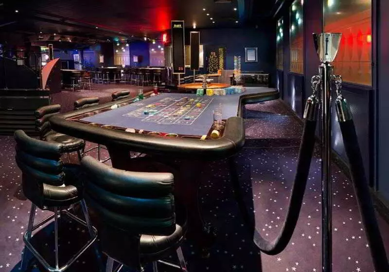 Отель Imperial Palace