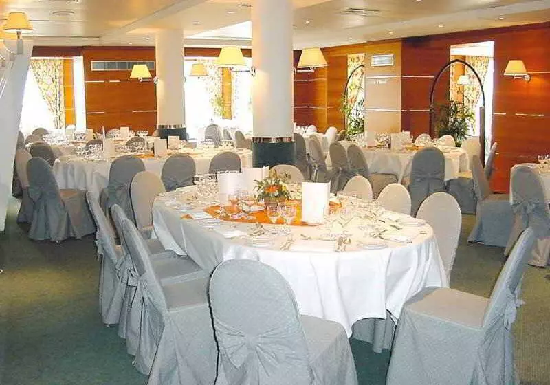 Отель Imperial Palace