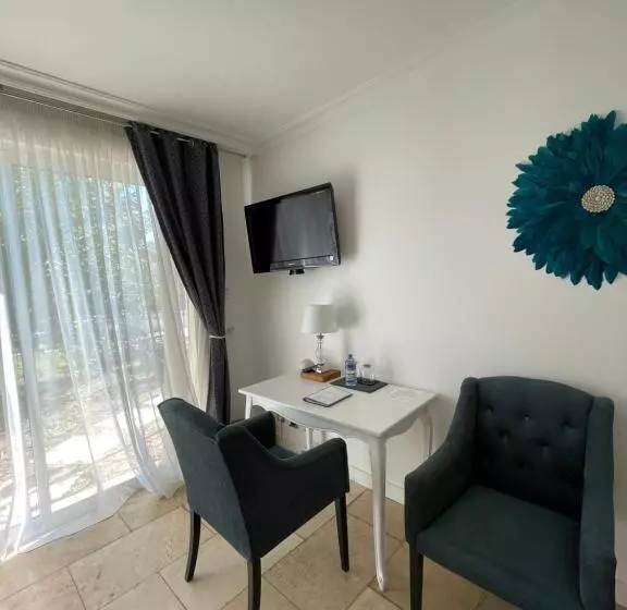 ホテル Mas Angelussi   Le Clos Du Soleil