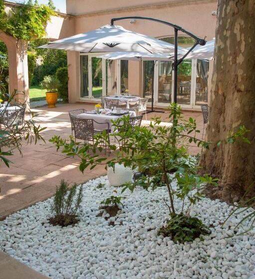 Отель Mas Angelussi Le Clos Du Soleil