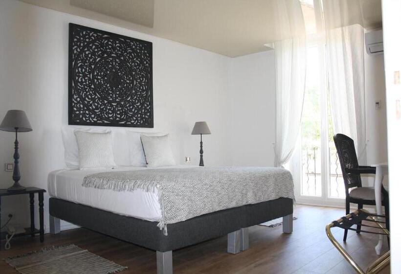 Отель Mas Angelussi Le Clos Du Soleil