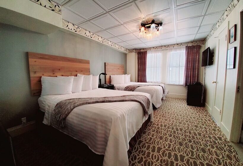 هتل Nevada & Gambling Hall