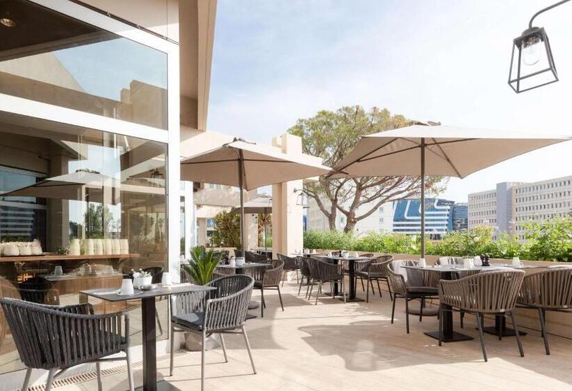 Radisson Hotel Nice Airport