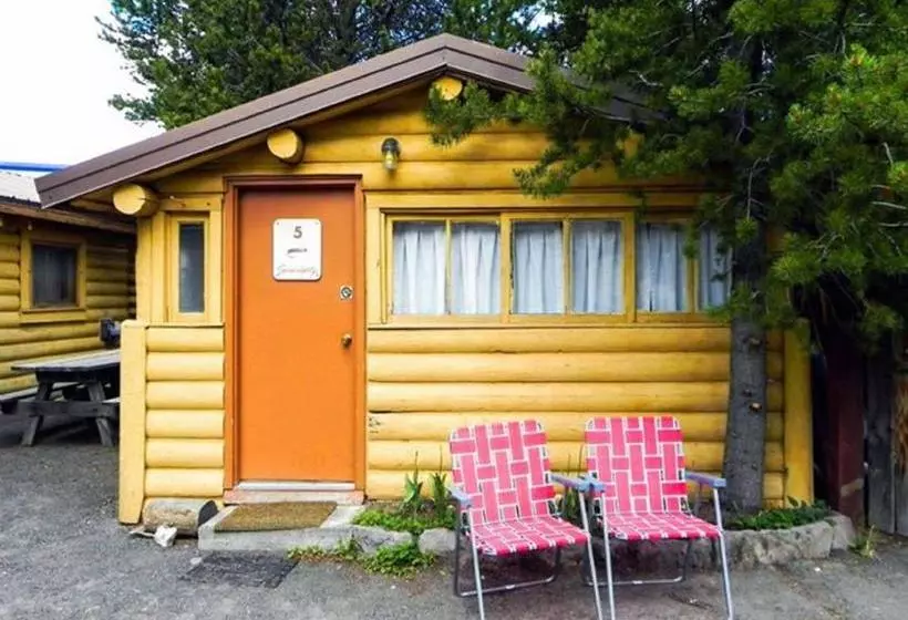 هتل Sleepy Hollow Lodge