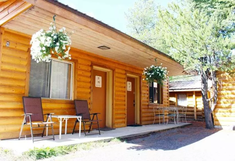 هتل Sleepy Hollow Lodge
