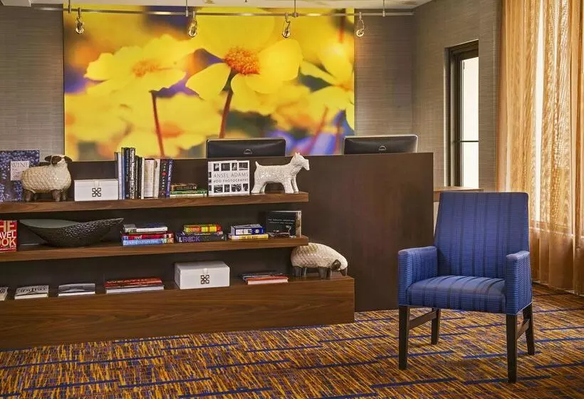 ホテル Sonesta Select Charlotte University Research Park