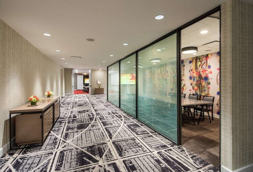 هتل The Starling Atlanta Midtown, Curio Collection By Hilton