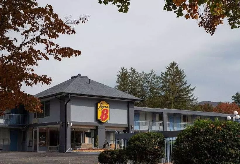 Мотель Super 8 By Wyndham Black Mountain
