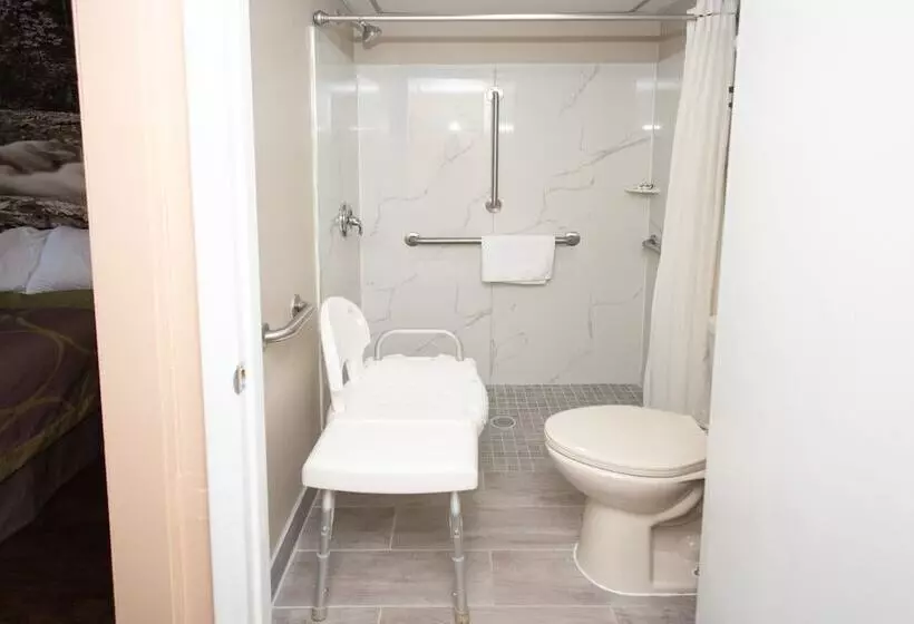 Мотель Super 8 By Wyndham Black Mountain