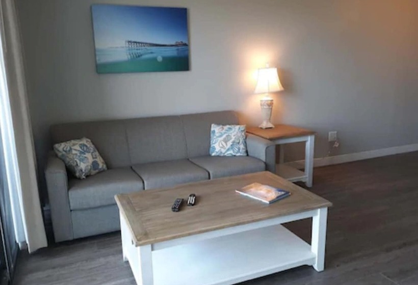 فندق على الطريق Surf Suites