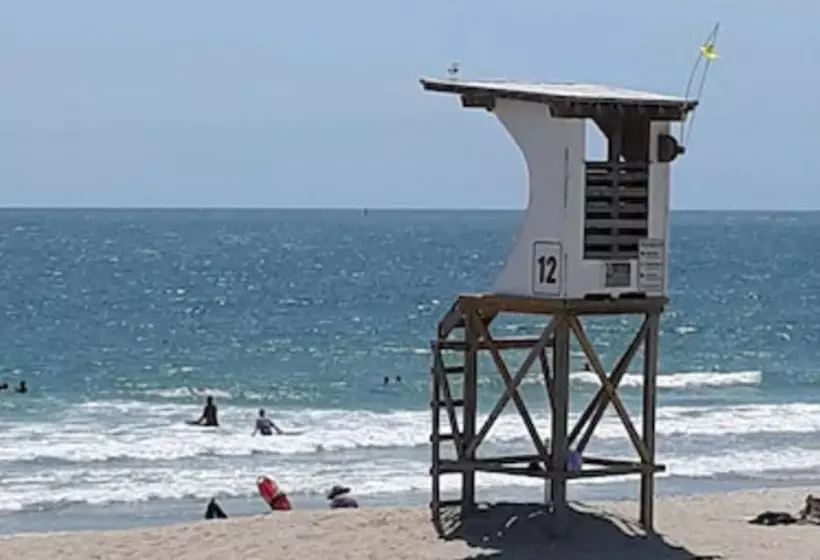 مُتل Surf Suites