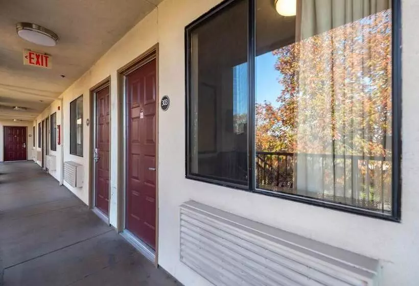 호텔 California Inn And Suites, Rancho Cordova