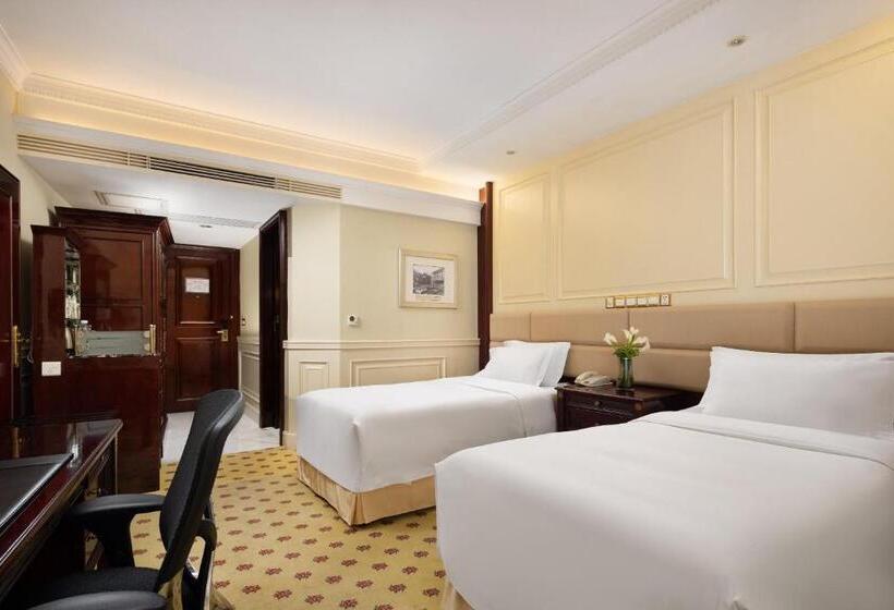 Crowne Plaza Hotel & Suites Landmark Shenzhen, An Ihg Hotel Nearby Luohu Border, Indoor Heated Swi