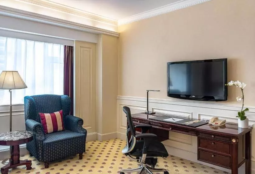 Crowne Plaza Hotel & Suites Landmark Shenzhen, An Ihg Hotel Nearby Luohu Border, Indoor Heated Swi