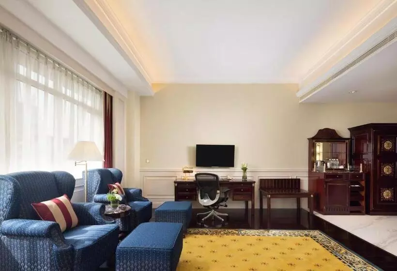 Crowne Plaza Hotel & Suites Landmark Shenzhen, An Ihg Hotel Nearby Luohu Border, Indoor Heated Swi