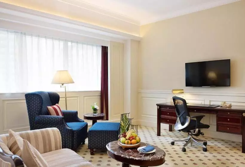 Crowne Plaza Hotel & Suites Landmark Shenzhen, An Ihg Hotel Nearby Luohu Border, Indoor Heated Swi