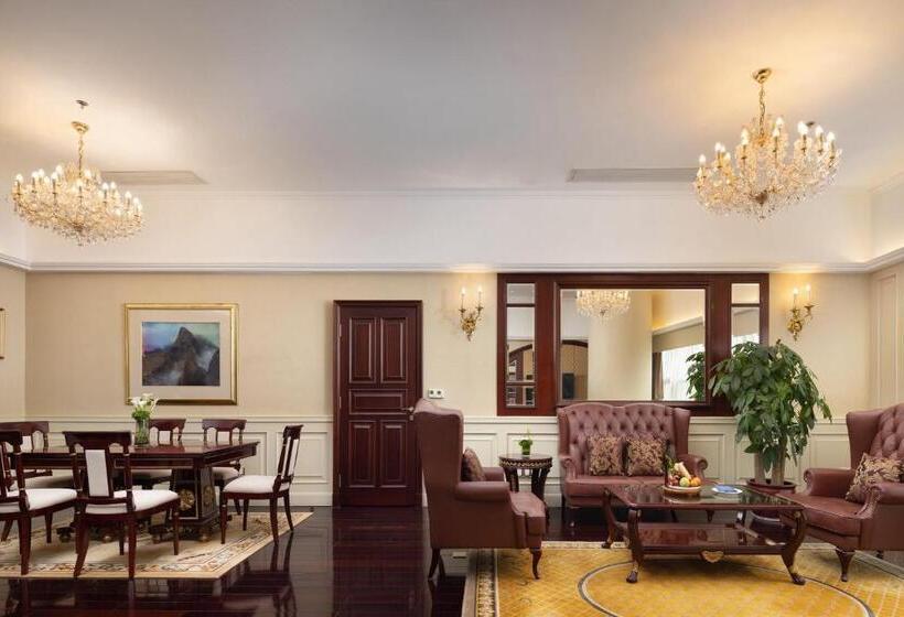 Crowne Plaza Hotel & Suites Landmark Shenzhen, An Ihg Hotel Nearby Luohu Border, Indoor Heated Swi