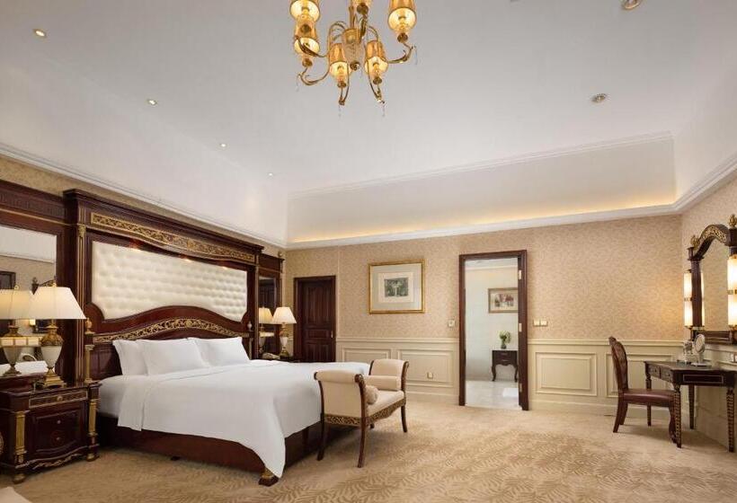 Crowne Plaza Hotel & Suites Landmark Shenzhen, An Ihg Hotel Nearby Luohu Border, Indoor Heated Swi
