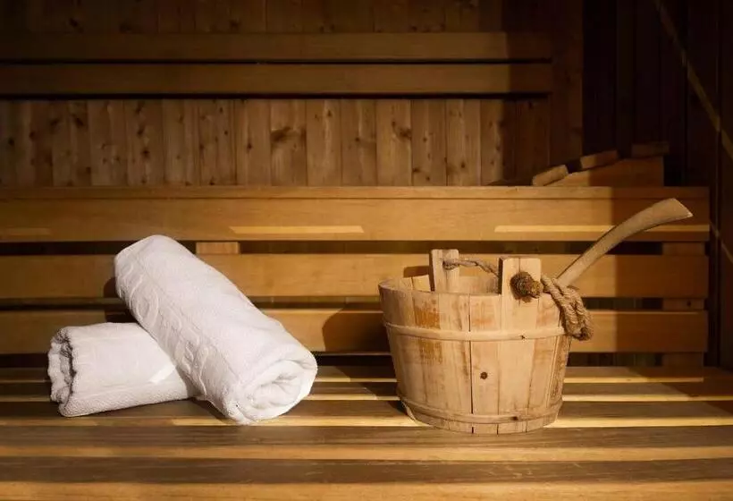 Отель Europa Suites St Moritz