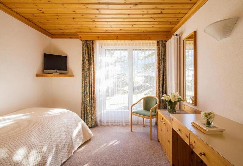 בית מלון כפרי Europa Suites St Moritz