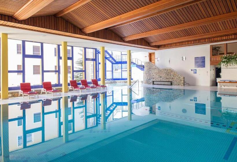 בית מלון כפרי Europa Suites St Moritz
