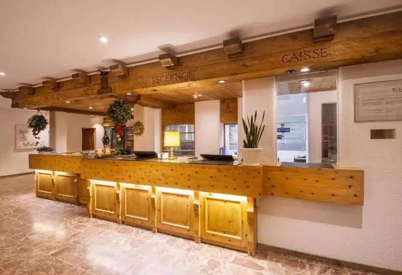 Отель Europa Suites St Moritz