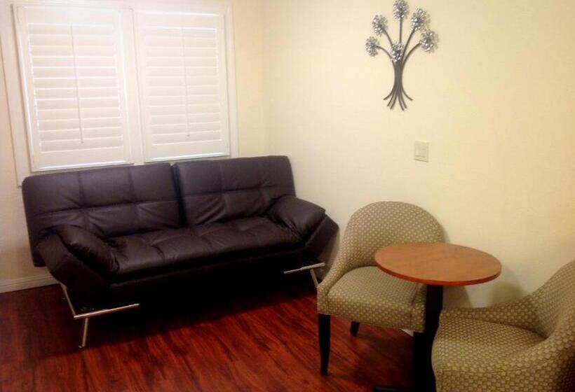 בית מלון כפרי Fairbridge Inn & Suites Gateway To Yosemite