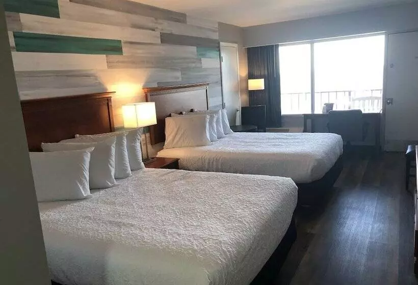 בית מלון כפרי Gazebo Inn Oceanfront