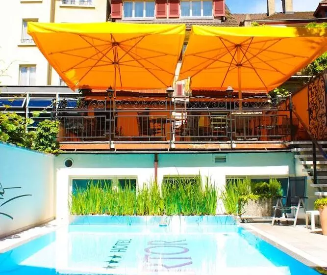 호텔 Roesli Guest House