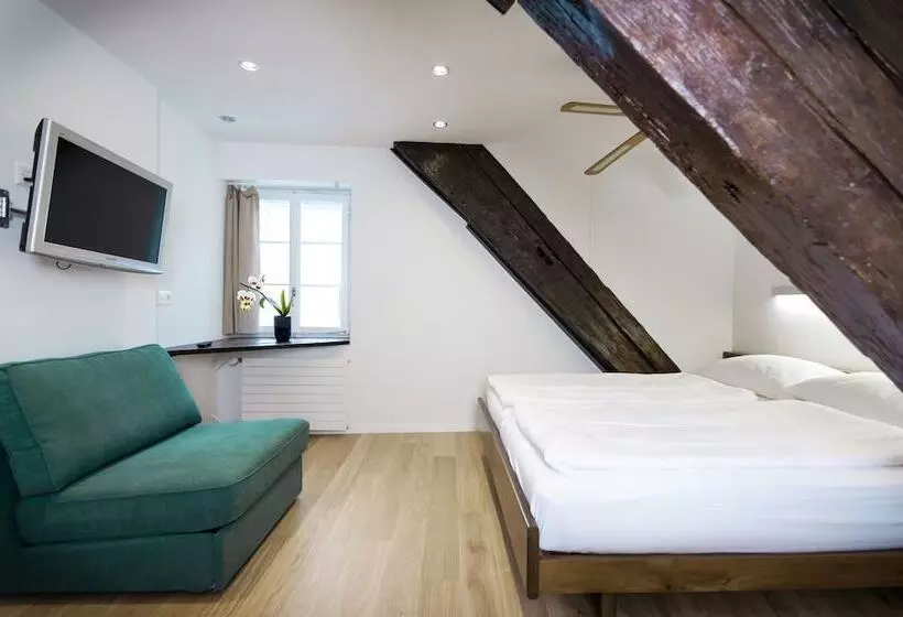 호텔 Roesli Guest House