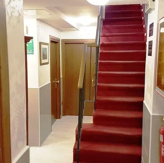 Hôtel H O T E L S A N G A L L O L - Velence, Olaszország