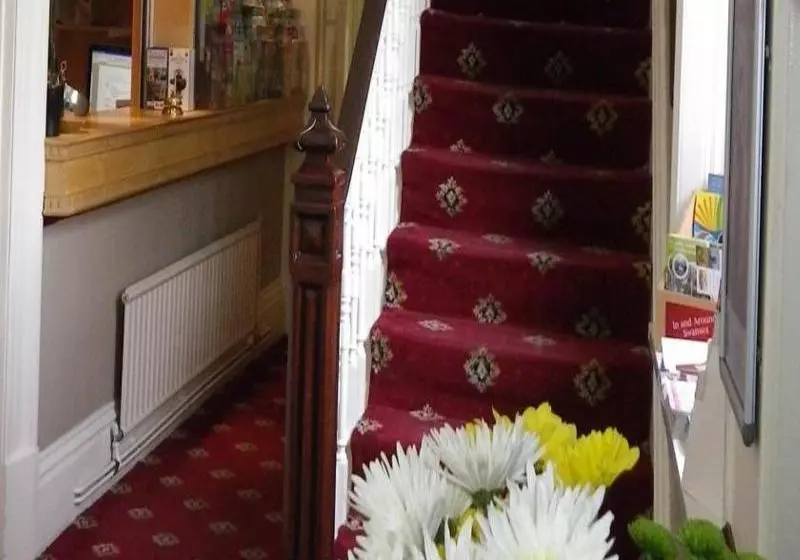 Hotel The White House By Bodacious!