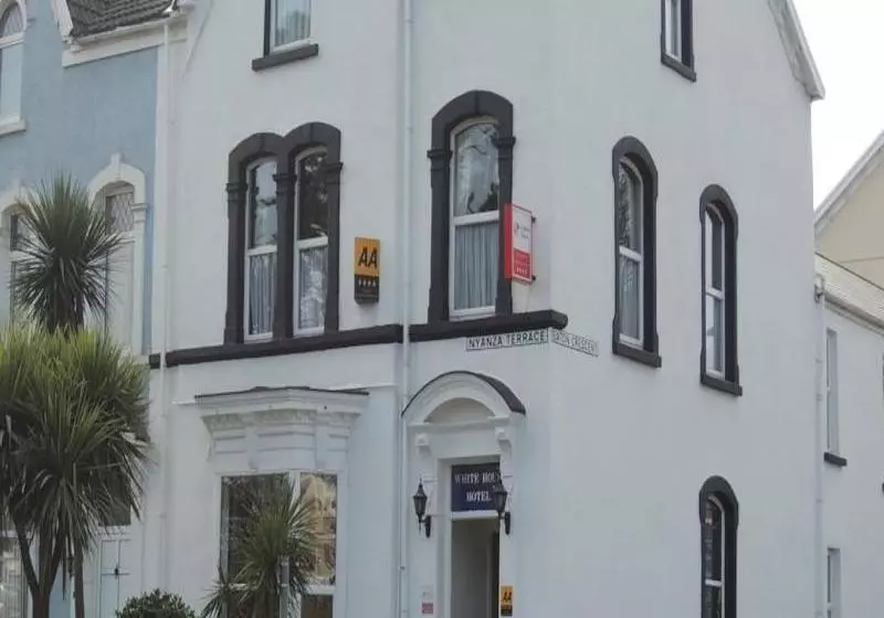 Hotel The White House By Bodacious!