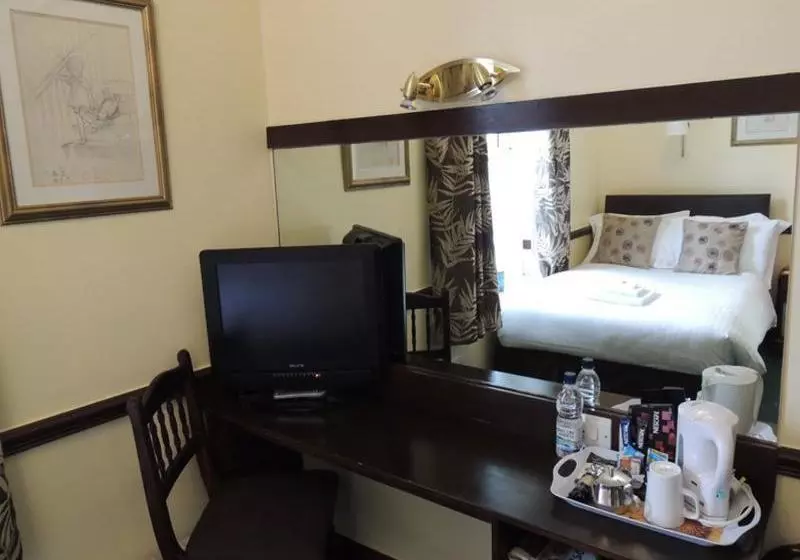 Hotel The White House By Bodacious!