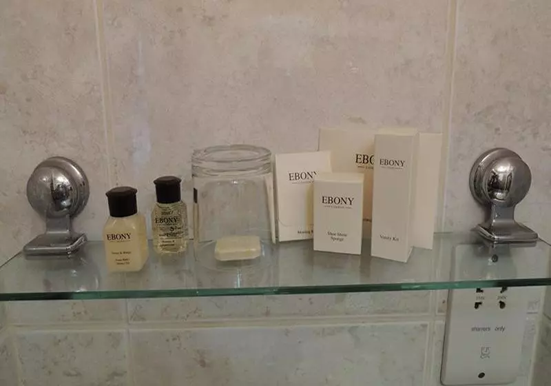 Hotel The White House By Bodacious!