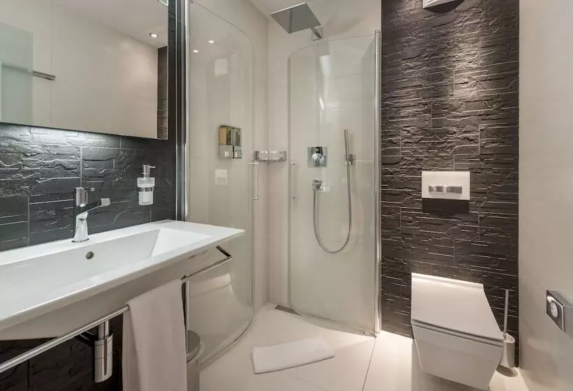 Отель Alpenresort Eienwäldli Engelberg