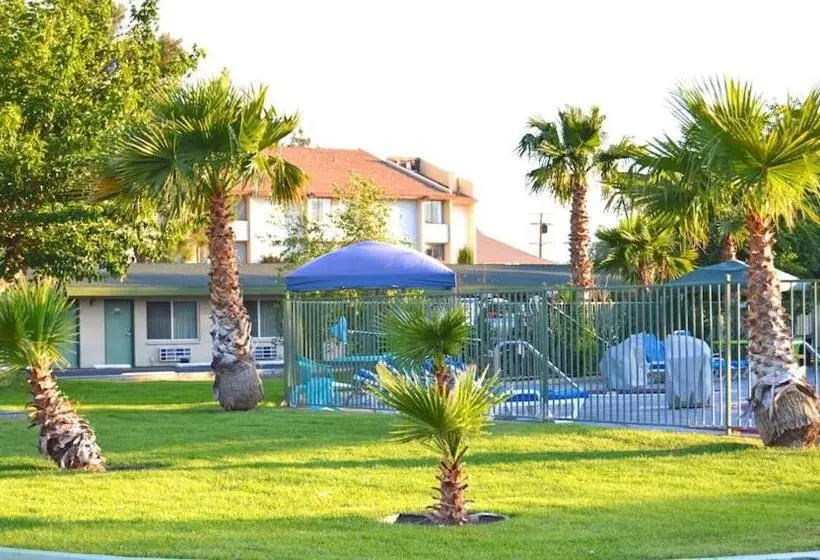Town House Motel