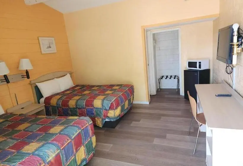 Town House Motel