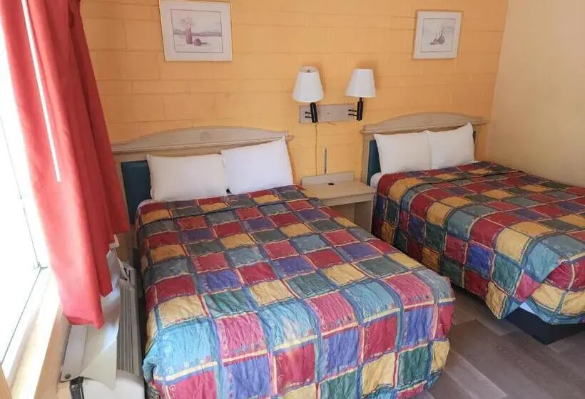 Town House Motel