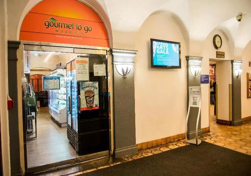 客栈 West Side Ymca