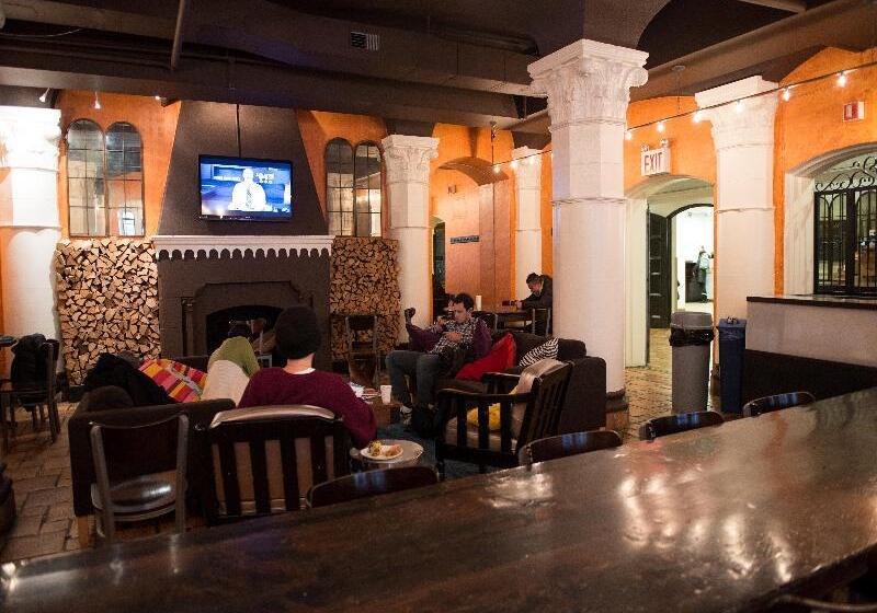 여관 West Side Ymca