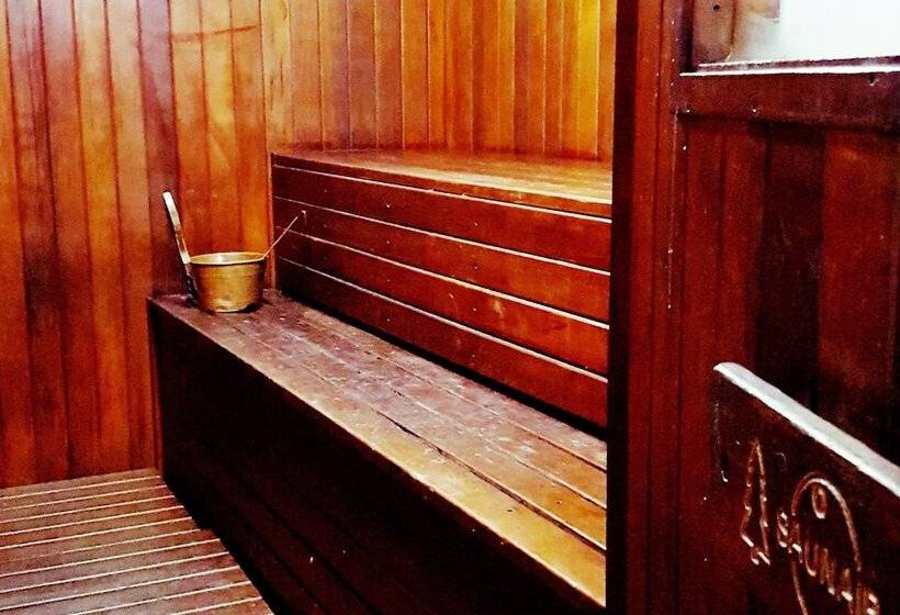 Breakfree Capital Tower Apartments