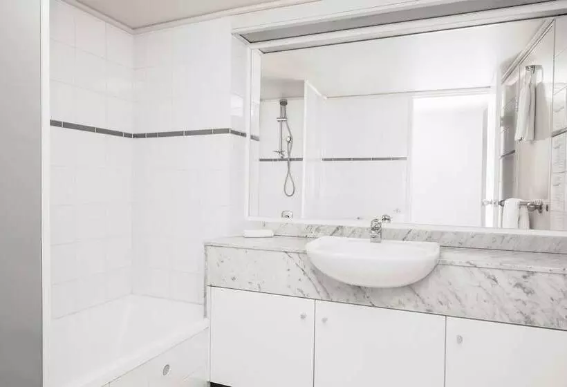 Breakfree Capital Tower Apartments