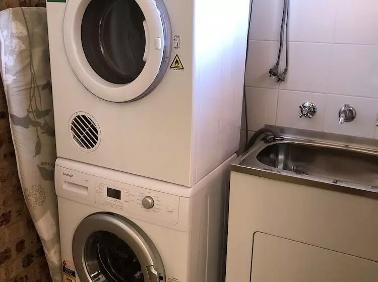 فندق Avaleen Lodge Motor Inn