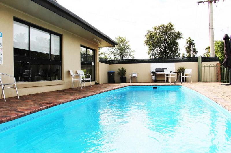 호텔 Boulevard Motor Inn