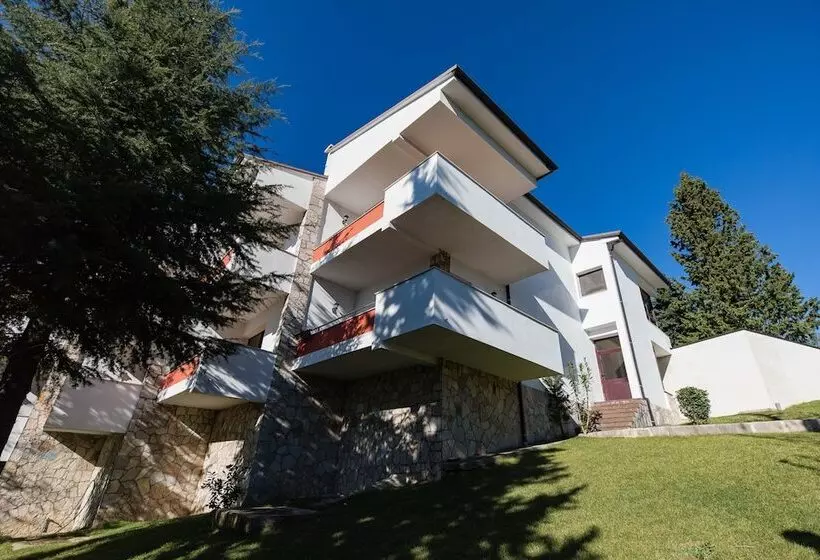 فندق Chateau Linza Resort